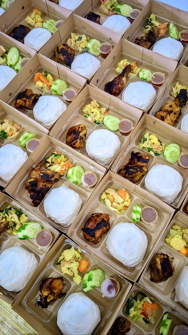 Dari Staf Gen-Z Sampai Jajaran Direksi, Ini 5 Menu Katering sehat dan Kekinian yang Cocok untuk rapat!